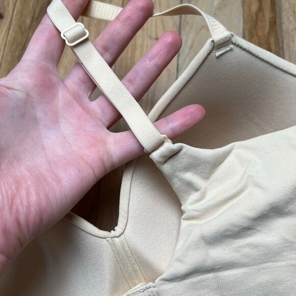 NEW TrueKind Women's M Supportive Comfort Wireless Shaping Bra Beige Nude Cream - Picture 4 of 8